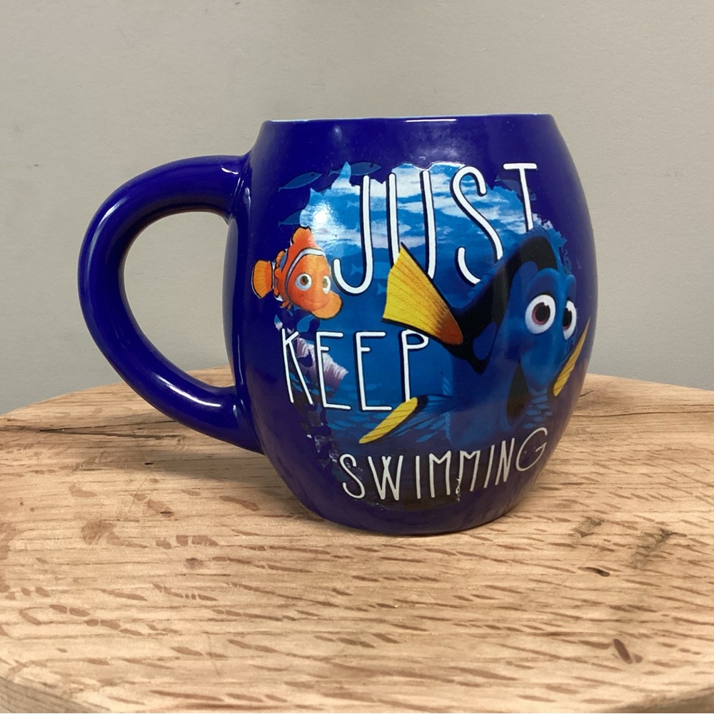 🔵 Disney Pixar Finding Dory Coffee Tea Mug / Cup - Ceramic Crafted - Like New - Picture 4 of 12